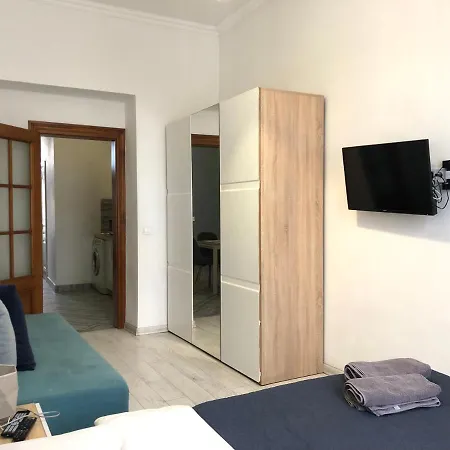 Romantic Apartments-near Opera House 5/8 Λβιβ