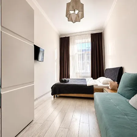 Romantic Apartments-near Opera House 5/8 * Lviv
