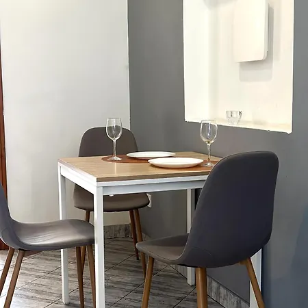 Appartement Romantic Apartments-near Opera House 5/8 *